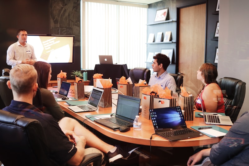 The ZEK team collaborating
